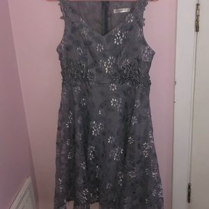 light blue flower embroidered dress; waist cut out; lidressfo; size 8 US